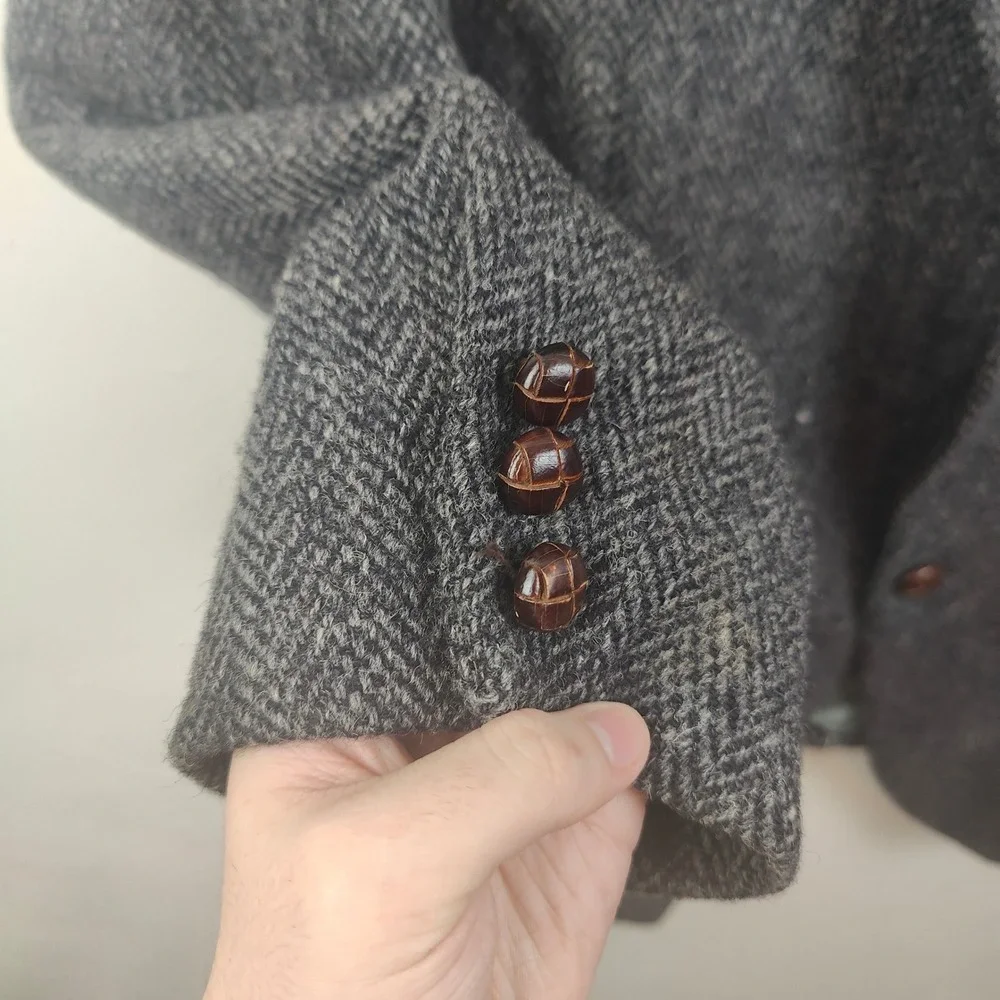 Vintage Harris Tweed Men Blazer XL Gray Herringbone Scottish Wool Academic